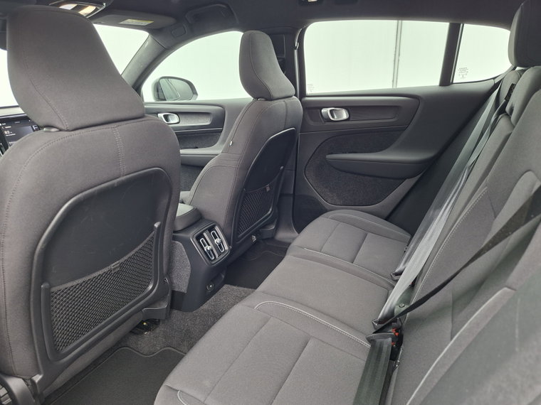 Vehicle Image 39