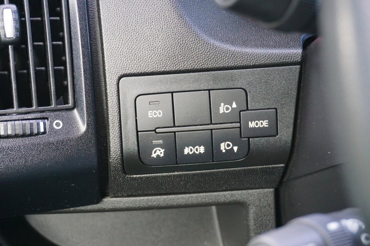 Vehicle Image 27