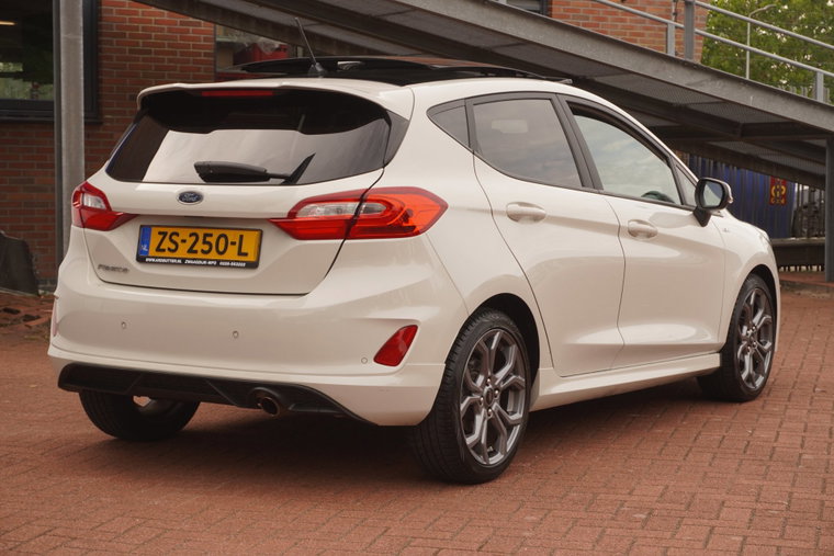 Vehicle Image 11