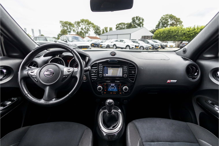 Vehicle Image 32