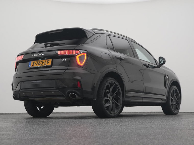 Vehicle Image 16