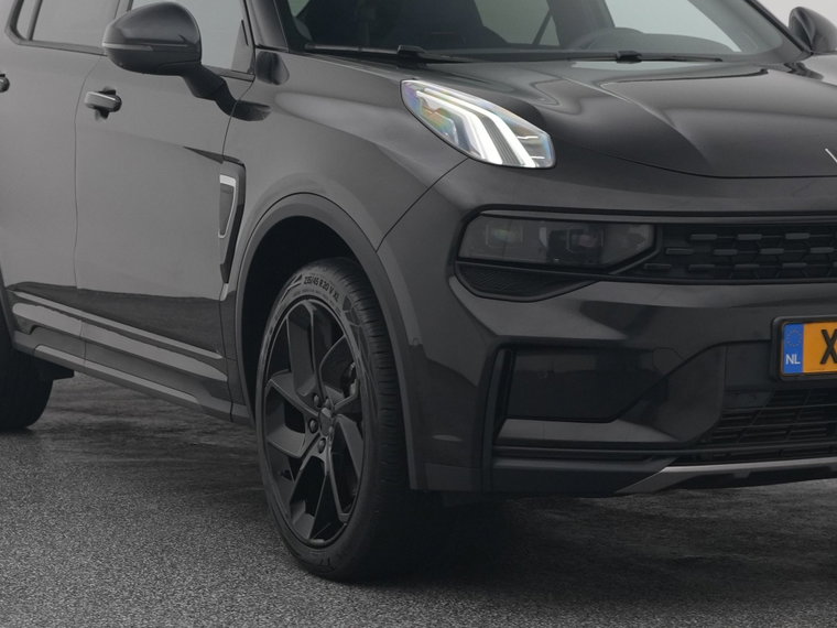 Vehicle Image 17