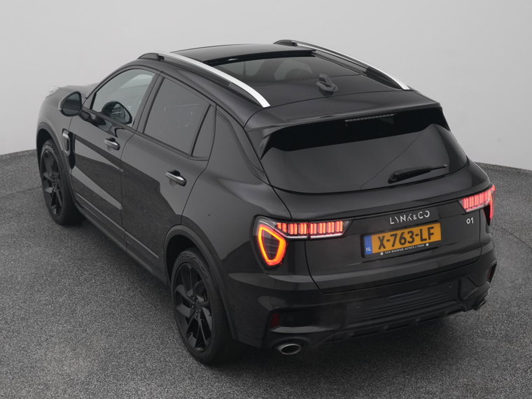Vehicle Image 25