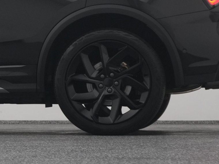 Vehicle Image 40