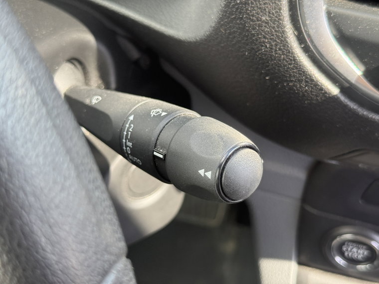 Vehicle Image 28