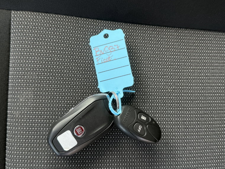 Vehicle Image 33