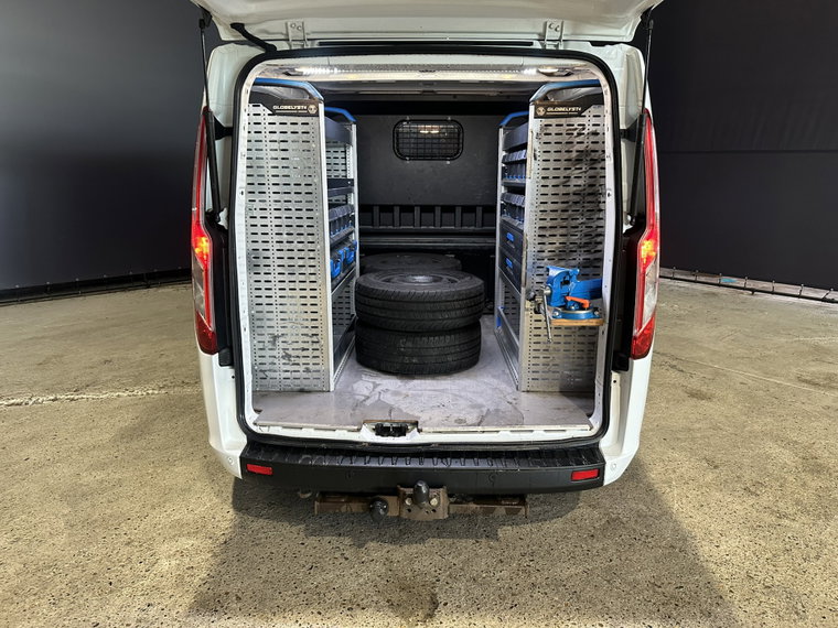 Vehicle Image 15