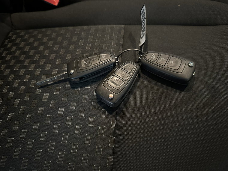 Vehicle Image 21