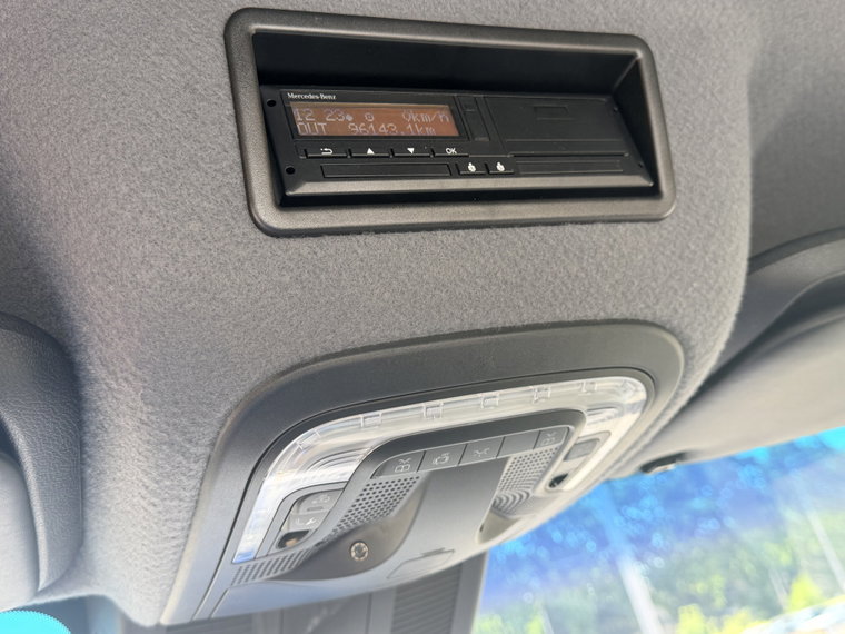 Vehicle Image 23