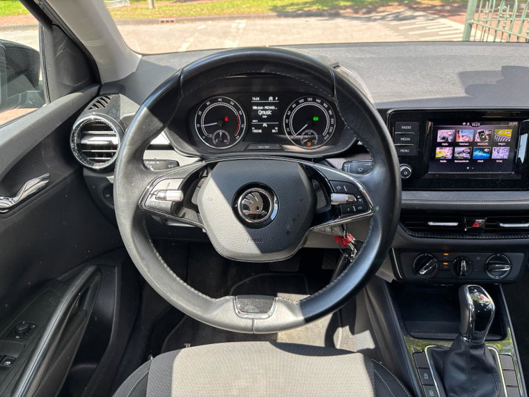 Vehicle Image 13