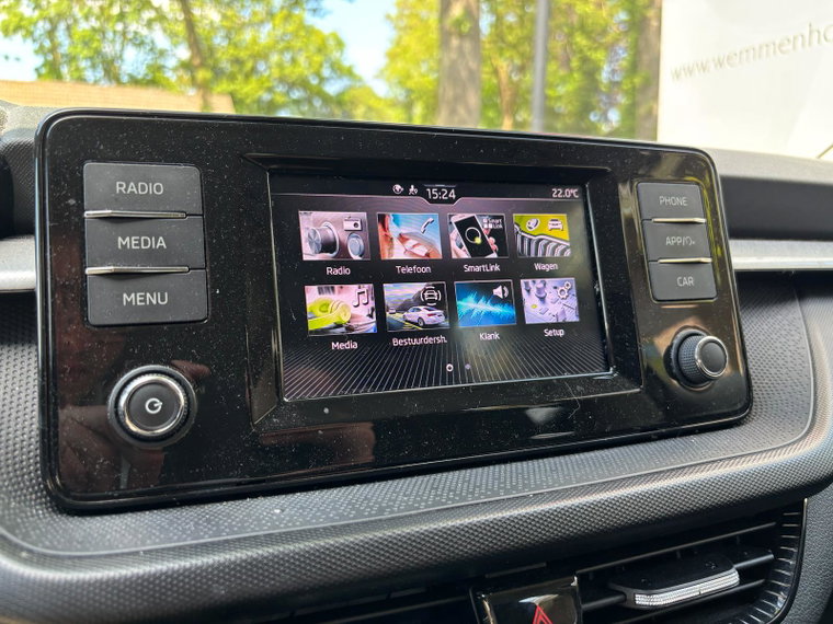 Vehicle Image 23