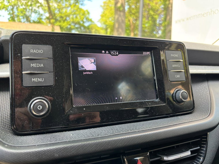 Vehicle Image 24
