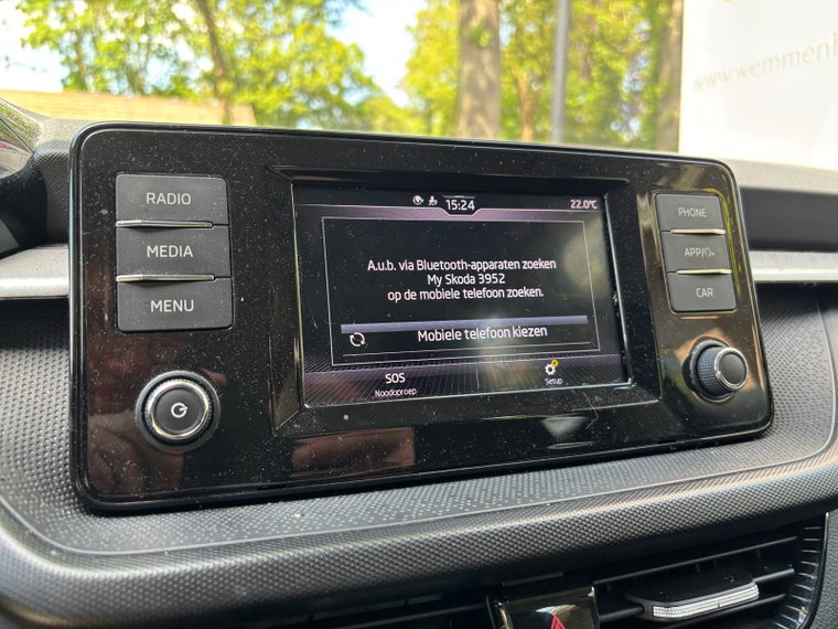 Vehicle Image 26
