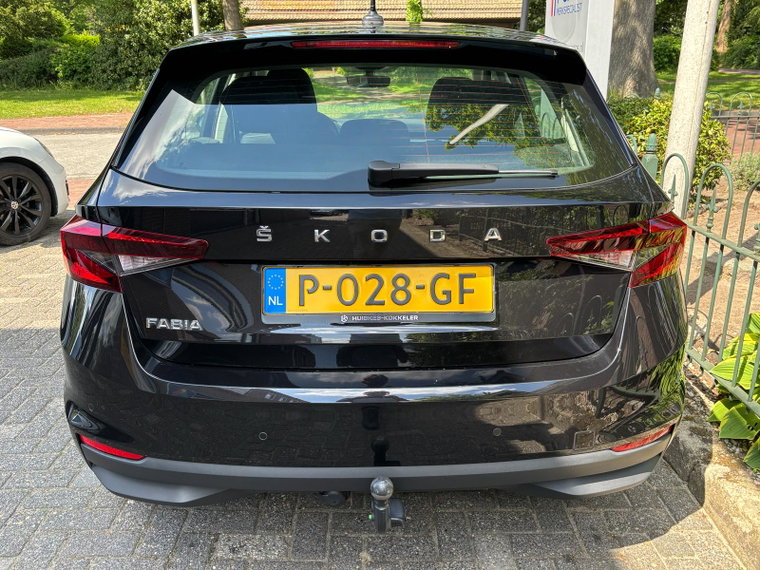 Vehicle Image 35