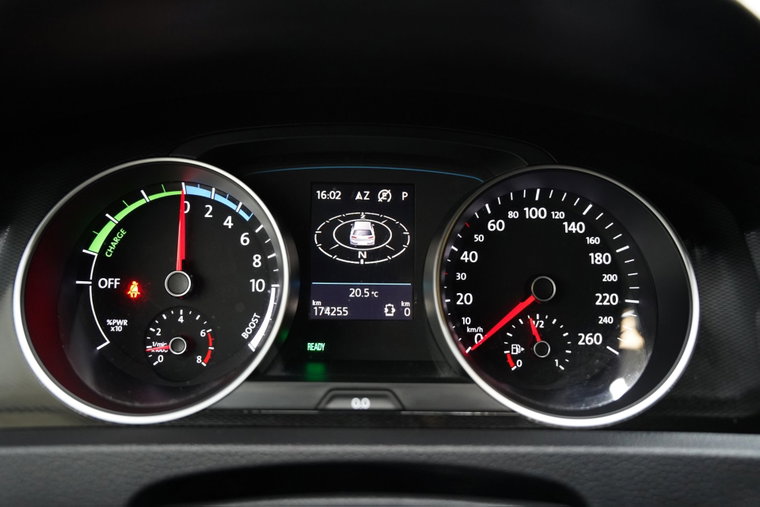 Vehicle Image 13