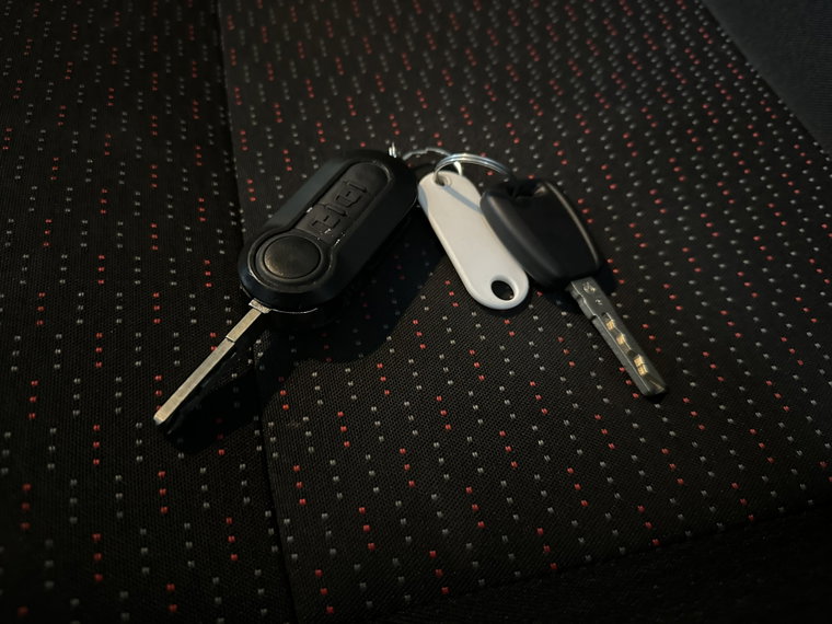 Vehicle Image 19