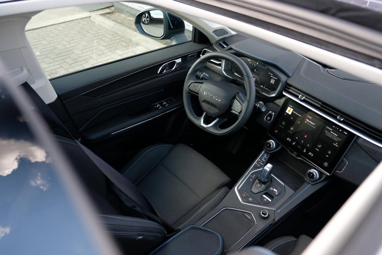 Vehicle Image 13
