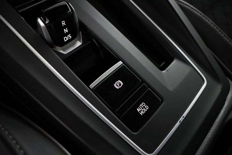 Vehicle Image 38