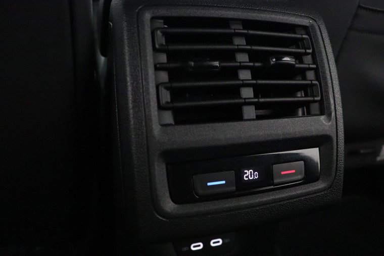 Vehicle Image 45