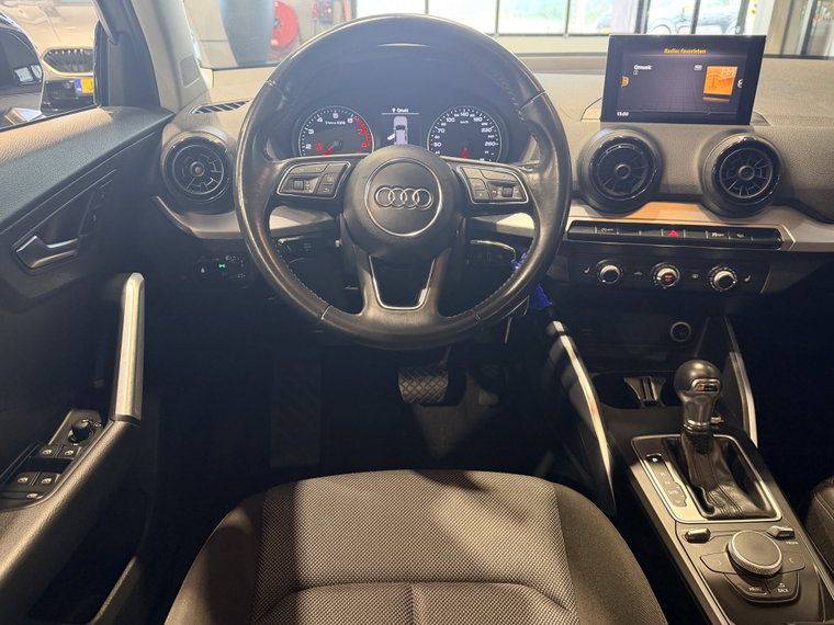 Vehicle Image 22
