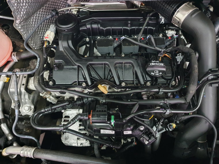 Vehicle Image 12