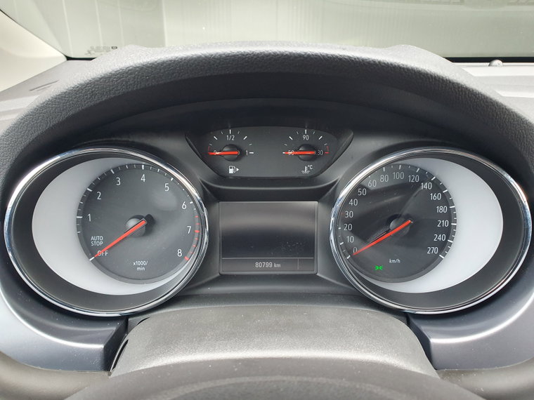 Vehicle Image 32