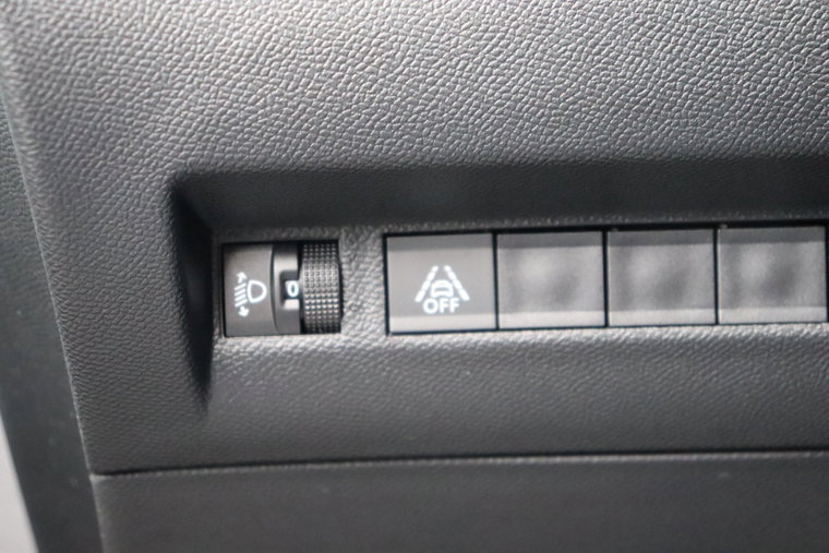 Vehicle Image 24