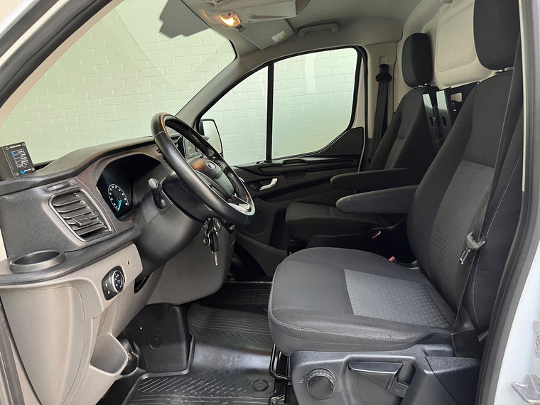 Vehicle Image 17