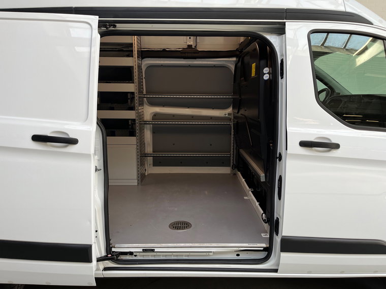 Vehicle Image 30