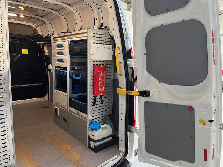 Vehicle Image 38