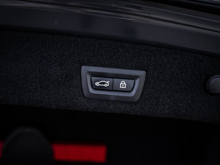 Vehicle Image 48
