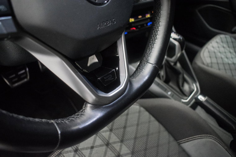 Vehicle Image 28