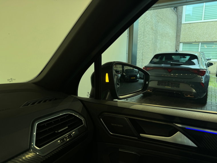 Vehicle Image 38