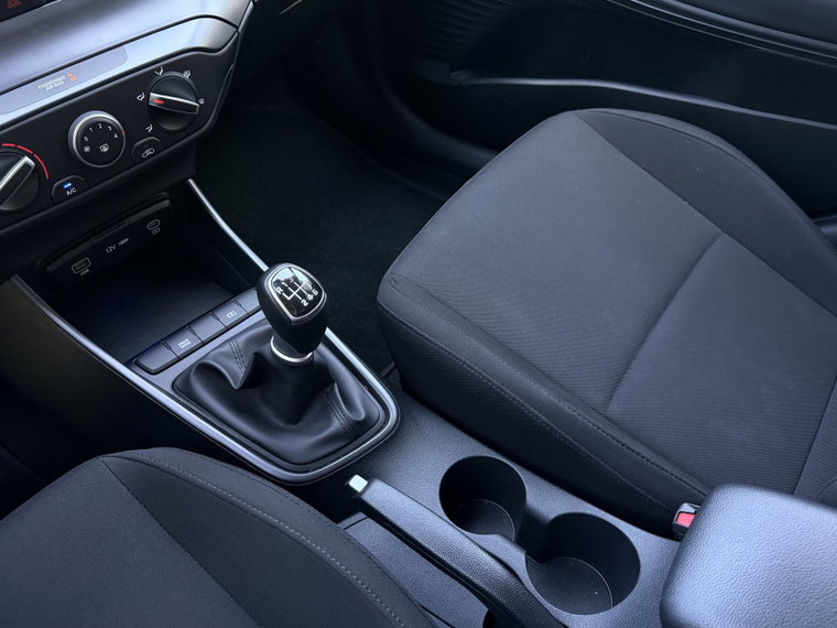 Vehicle Image 23