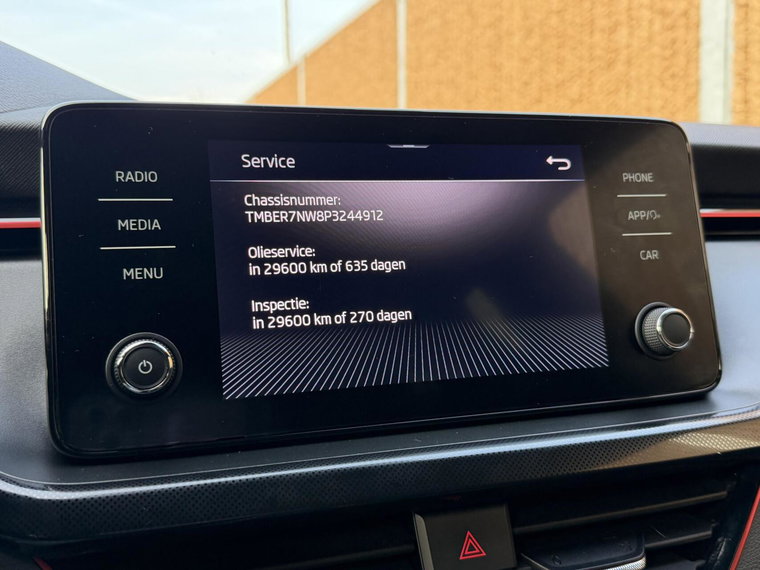 Vehicle Image 25