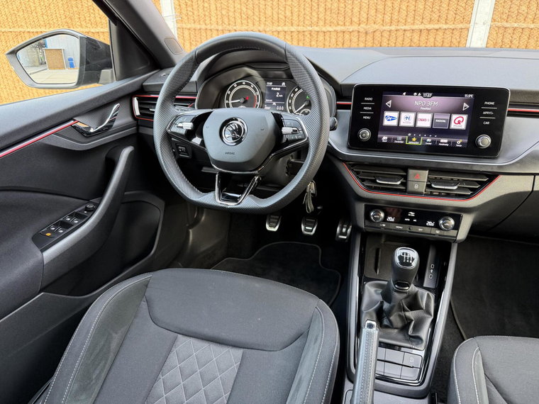Vehicle Image 30