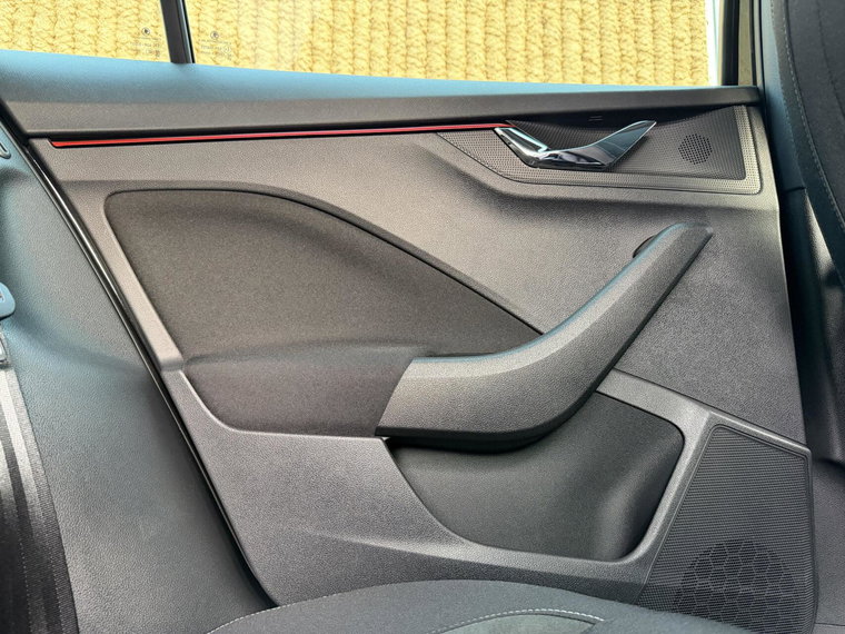 Vehicle Image 41