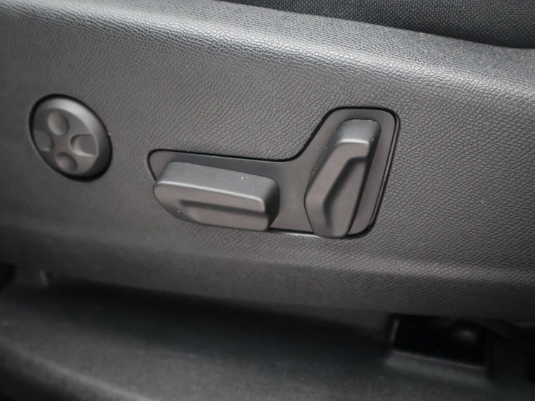 Vehicle Image 39