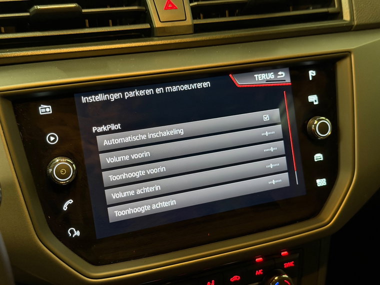 Vehicle Image 35