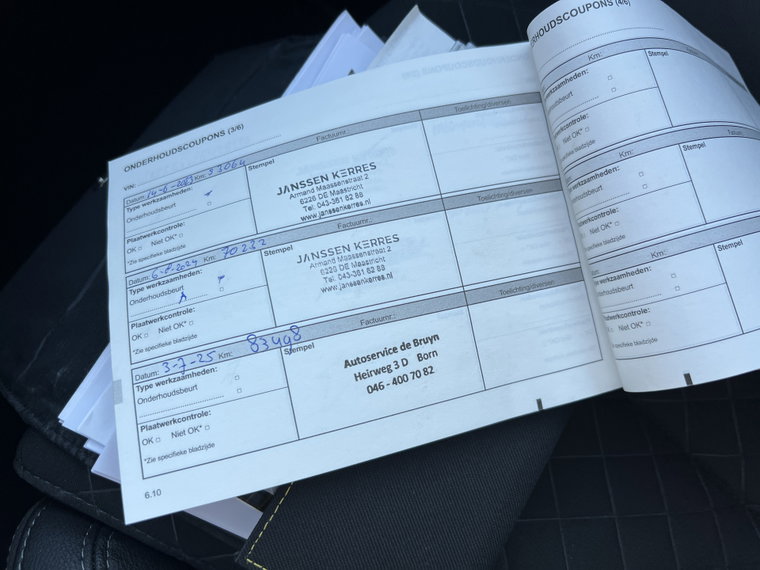 Vehicle Image 35