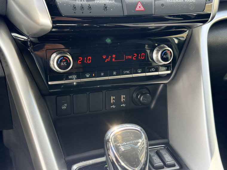 Vehicle Image 29