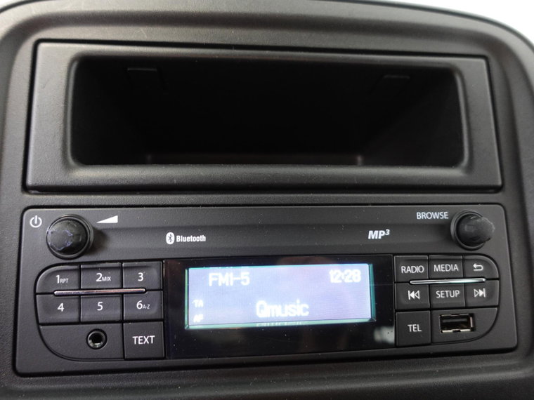 Vehicle Image 32