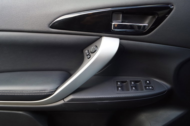 Vehicle Image 23