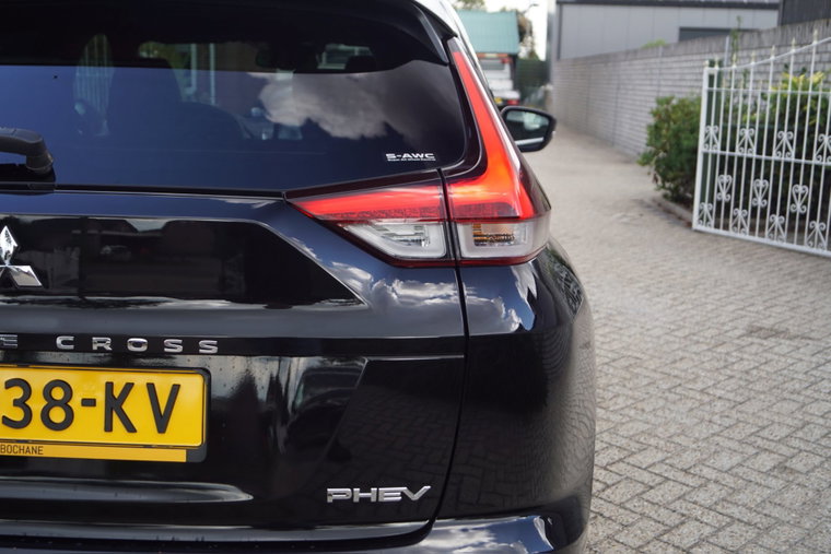 Vehicle Image 32
