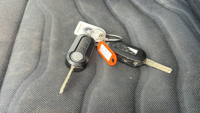Vehicle Image 30