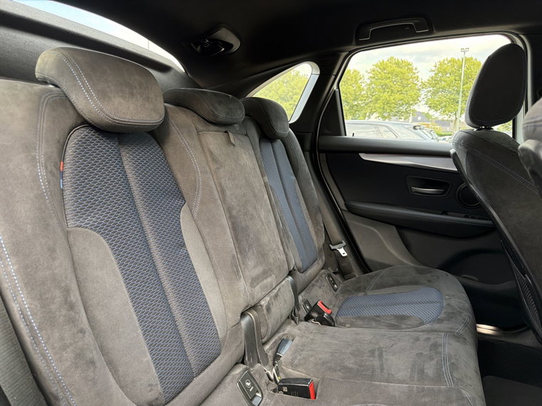 Vehicle Image 24