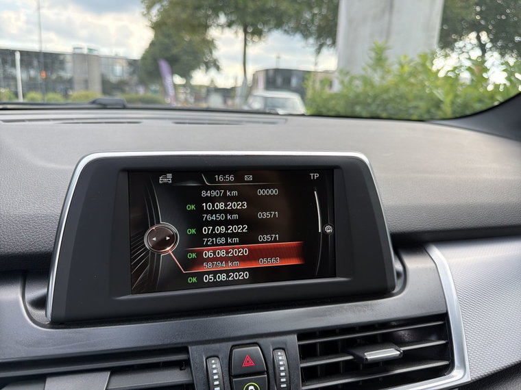 Vehicle Image 28