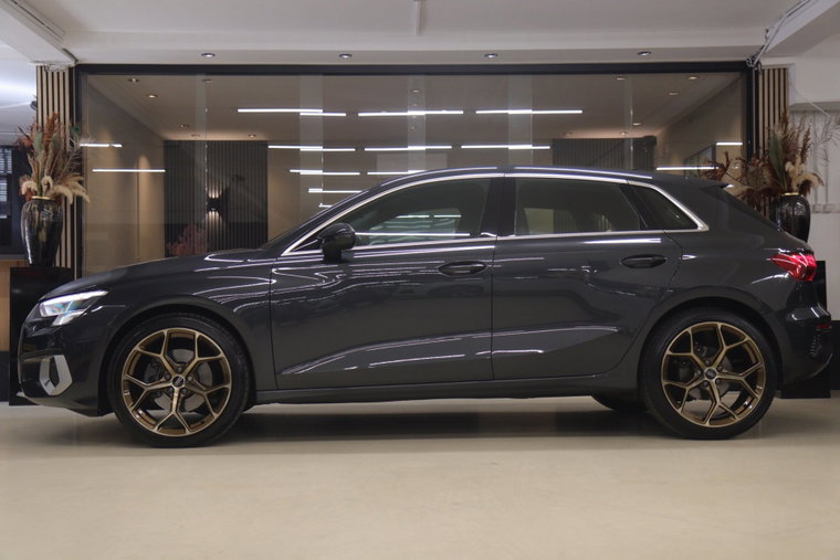 Vehicle Image 40