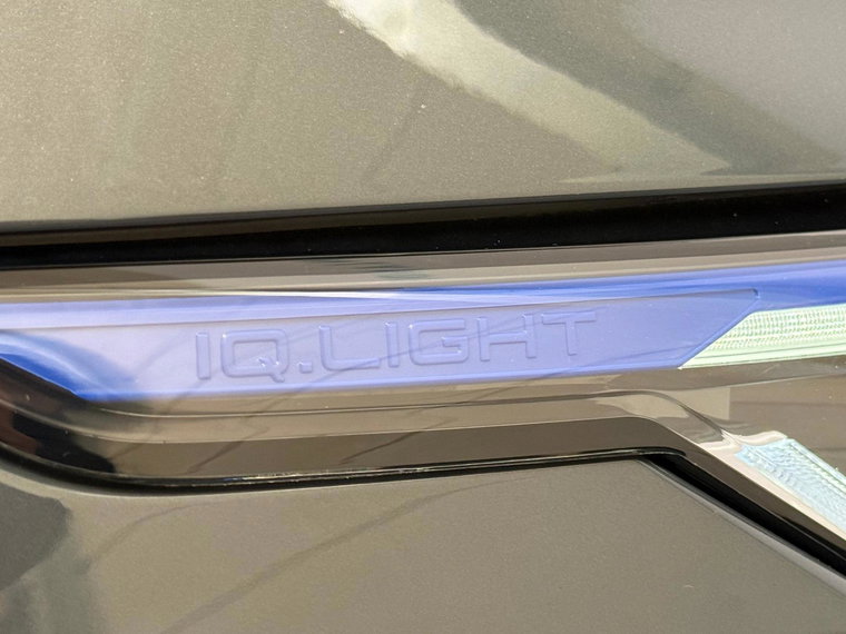 Vehicle Image 33
