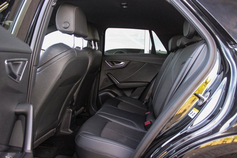 Vehicle Image 18